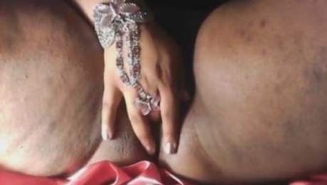 ebony hairy ssbbw fingering her pussy cumming hard