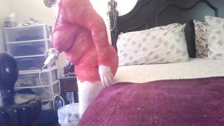Do You Want To Watch This Old Granny Finger Herself?