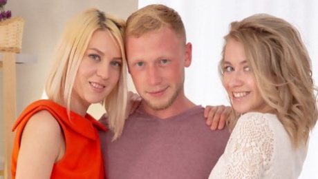 Threesome sex with bisex teens